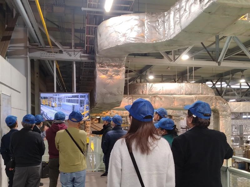 選別工程の説明風景