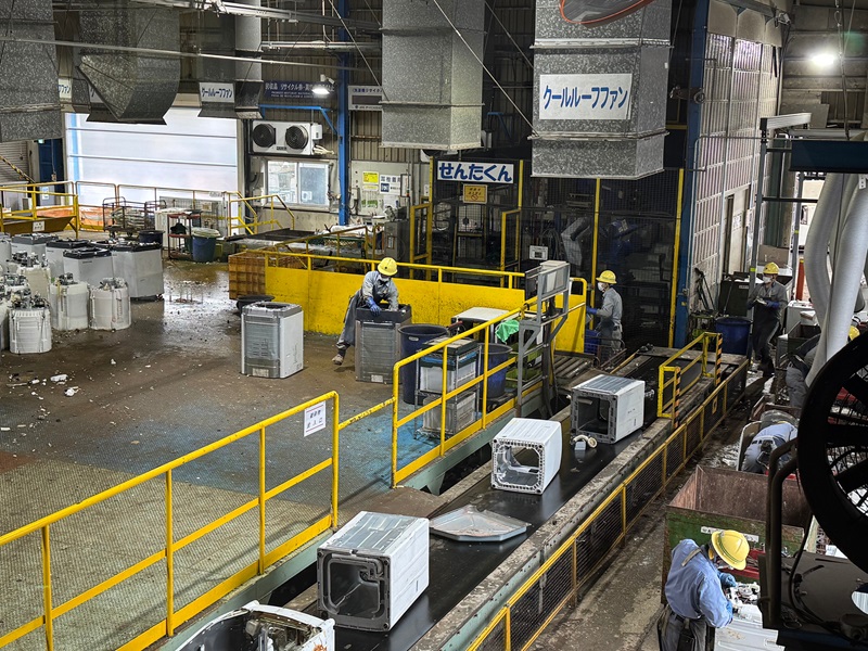 プラント内の作業風景