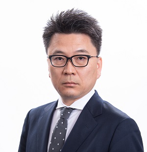 大賀智也氏